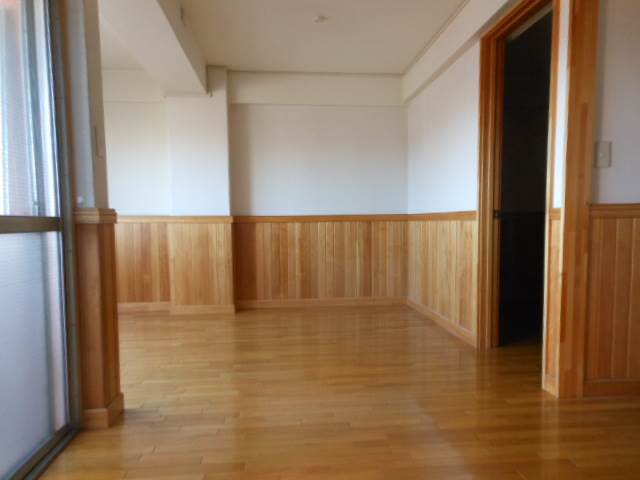 Living and room