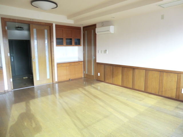 Living and room