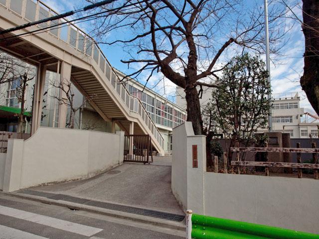 Junior high school. 470m to Ota Ward Omori seventh junior high school