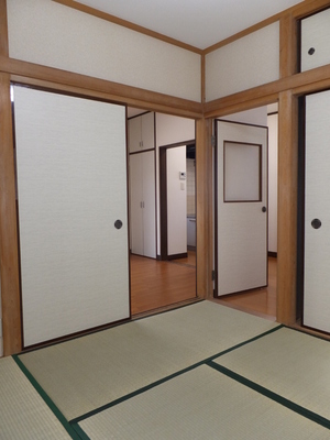 Living and room. Japanese-style room 4.5 Pledge