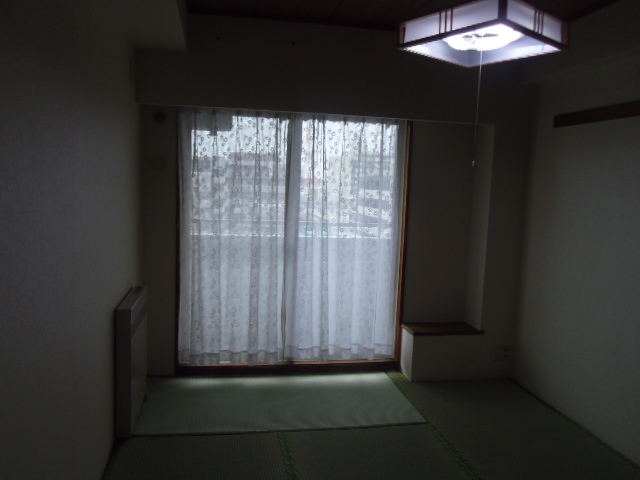 Living and room. Japanese-style room 6 tatami