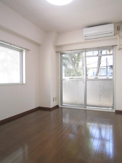 Living and room