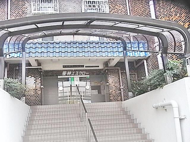 Entrance. Common areas