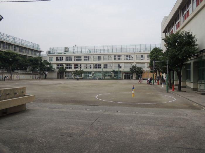 Primary school. IkeYuki until elementary school 480m