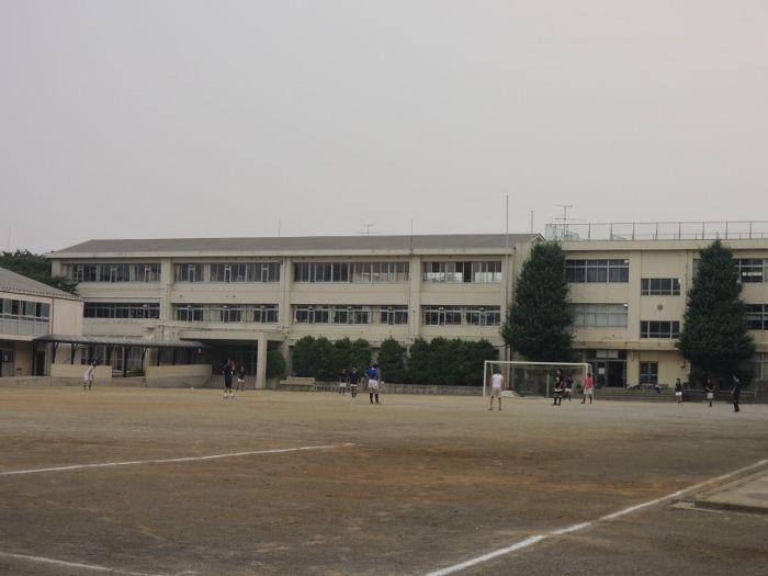 Junior high school. Yukitani 960m until junior high school