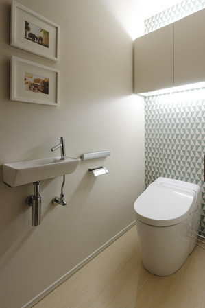 Toilet.  [toilet] Toilet space, Using the well-designed accent Cross. Even friendly enough to the functionality of not only the design surface, It produces a comfortable space.