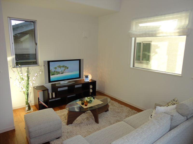 Living. It is margin Even to watch at a large TV in the living room.