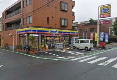 Convenience store. MINISTOP up (convenience store) 270m