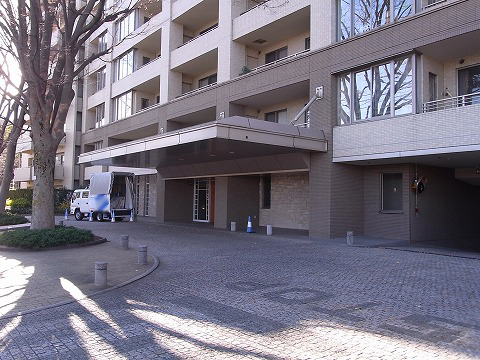 Other common areas. Porte-cochere