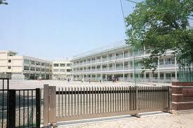 Primary school. Ward Akatsutsumi until elementary school 531m