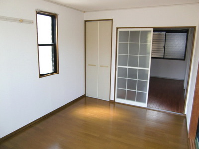 Other room space. Beautiful interior space is no horizontal plane window 105, Room