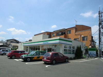 Convenience store. 180m to Family Mart (convenience store)