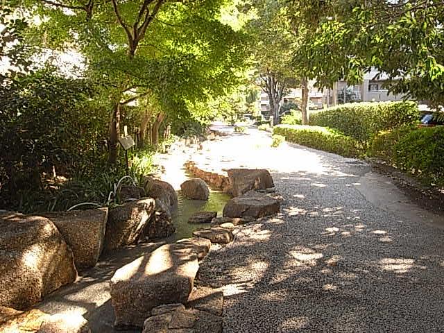 Streets around. Kitazawa River 100m until the green road