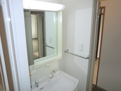 Washroom. It is with convenient independent wash basin