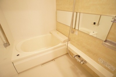 Bath. Bathroom Dryer ・ It is also safe shift bus time with add-fired function! 