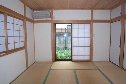 Non-living room. South-facing first floor Japanese-style room