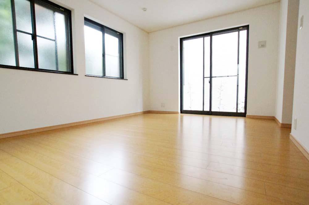 Same specifications photos (Other introspection). It will be the construction example of Western-style.