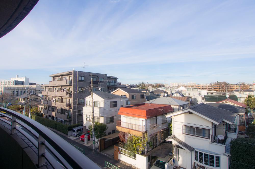 View photos from the dwelling unit. View from the site (December 2013) Shooting