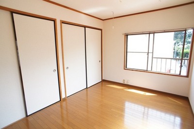 Living and room. Good bright room per yang ☆ 