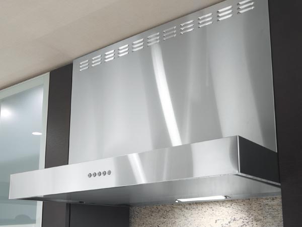 Kitchen.  [Stainless steel range hood] To produce beautiful interior of the kitchen space, It adopted a stainless steel range hood with a sharp square design.