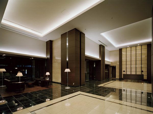 Shared facilities.  [Grand Entrance] Feel the spread of luxury as space, Grand entrance reminiscent of a hotel lobby. In front, Corresponding to the night 9:30 concierge to provide a variety of services. Space relaxation wrapped in soft lighting.