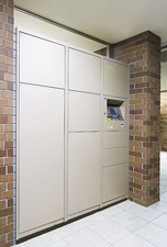 Shared facilities.  [Home delivery locker can receive the luggage, even in the absence (with arrival display function)] The luggage that arrived at the time of going out, Open the box in each dwelling unit dedicated card or non-touch key, You can receive at any time 24 hours. Locker is directly connected in the Administration Center and online. As baggage when there is no receiving long term is not left, And the appropriate response. Also, Dwelling unit intercom ・ You can see by the arrival display that you have arrived luggage in the communal card reader. (Same specifications photo)