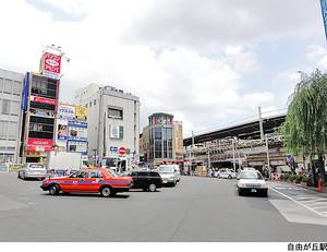 station. 880m to Jiyugaoka Station