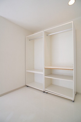 Receipt. Movable storage rooms! You can lay the favorite location