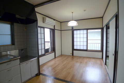 Kitchen. From the kitchen space, The view to the continuation of the Western-style.