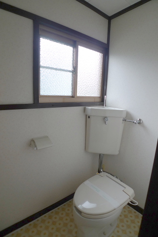 Toilet. Toilet with warm toilet toilet seat.