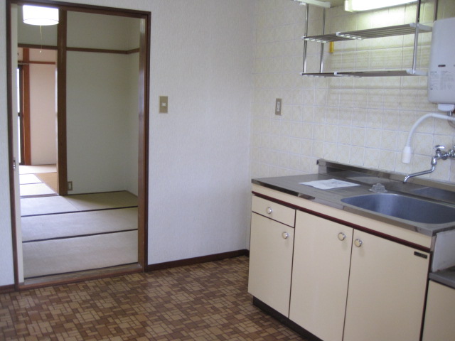 Kitchen. It is a Japanese-style room 4.5 from the kitchen