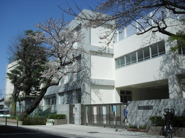 Primary school. Mishuku up to elementary school (elementary school) 201m