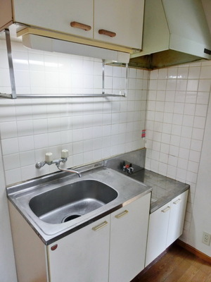 Kitchen. That is a system kitchen can be installed a two-burner gas stove