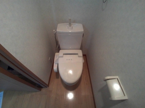 Balcony. Toilet