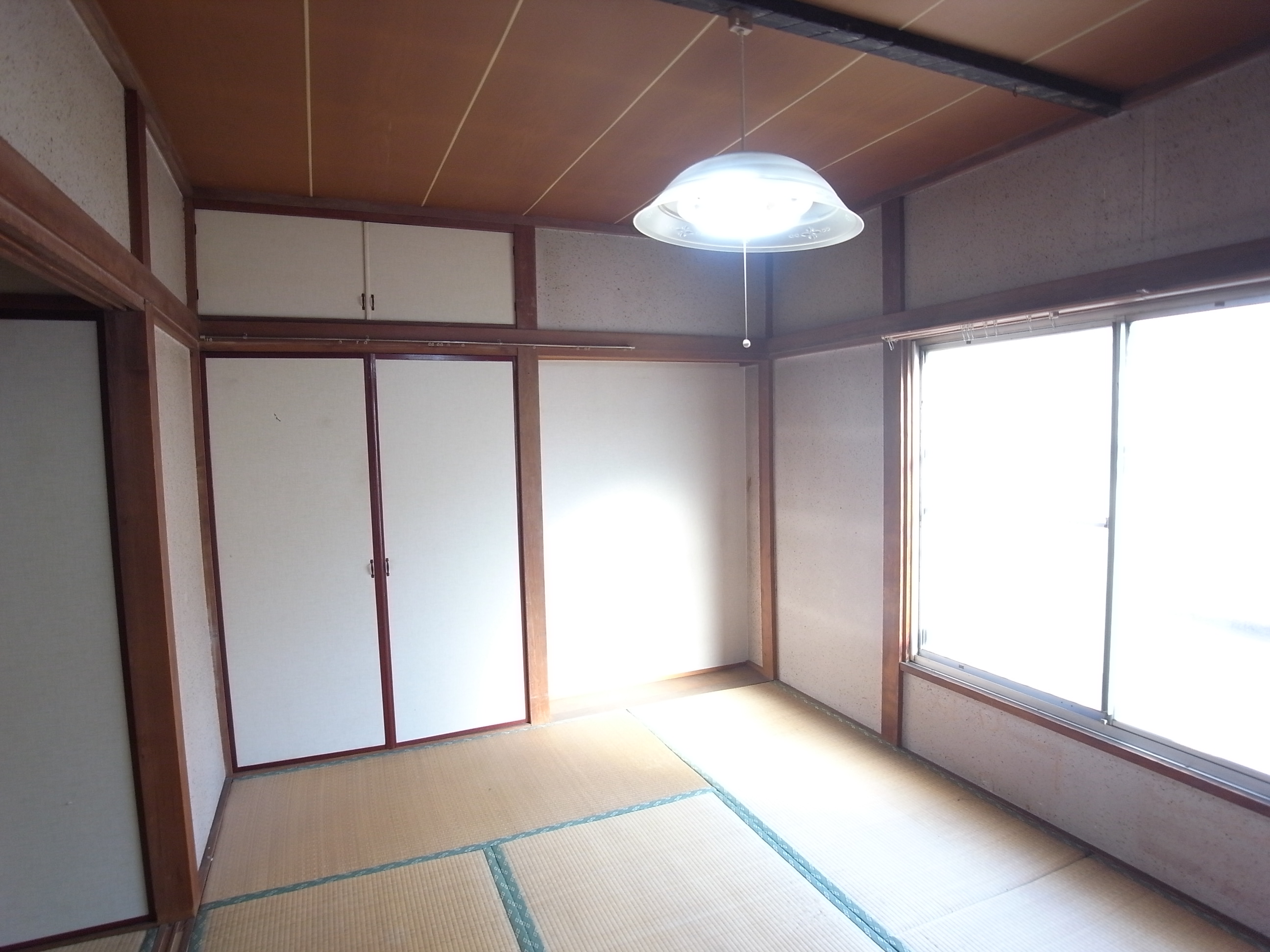 Living and room. Storage side Japanese-style room 6 tatami