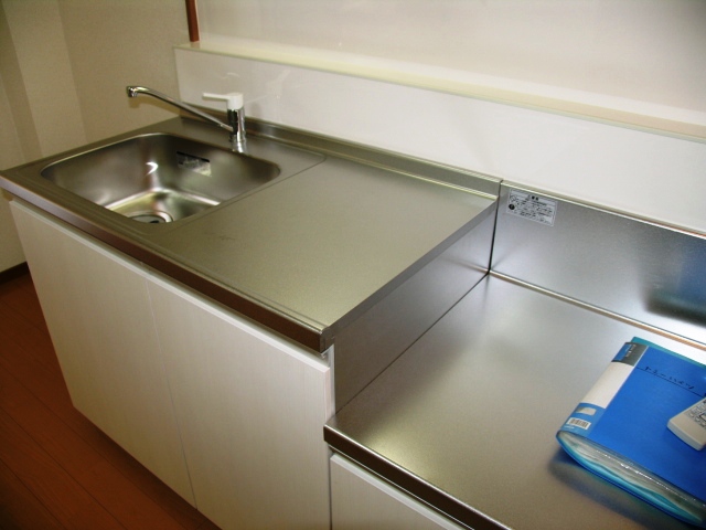 Kitchen.  ■ Gas 2-neck corresponding Kitchen