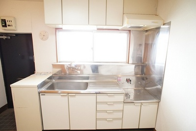 Kitchen. It is a wide kitchen ☆ 