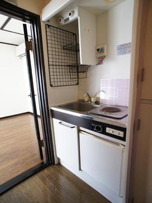 Kitchen. It moves It is also easier with a 1-burner stove