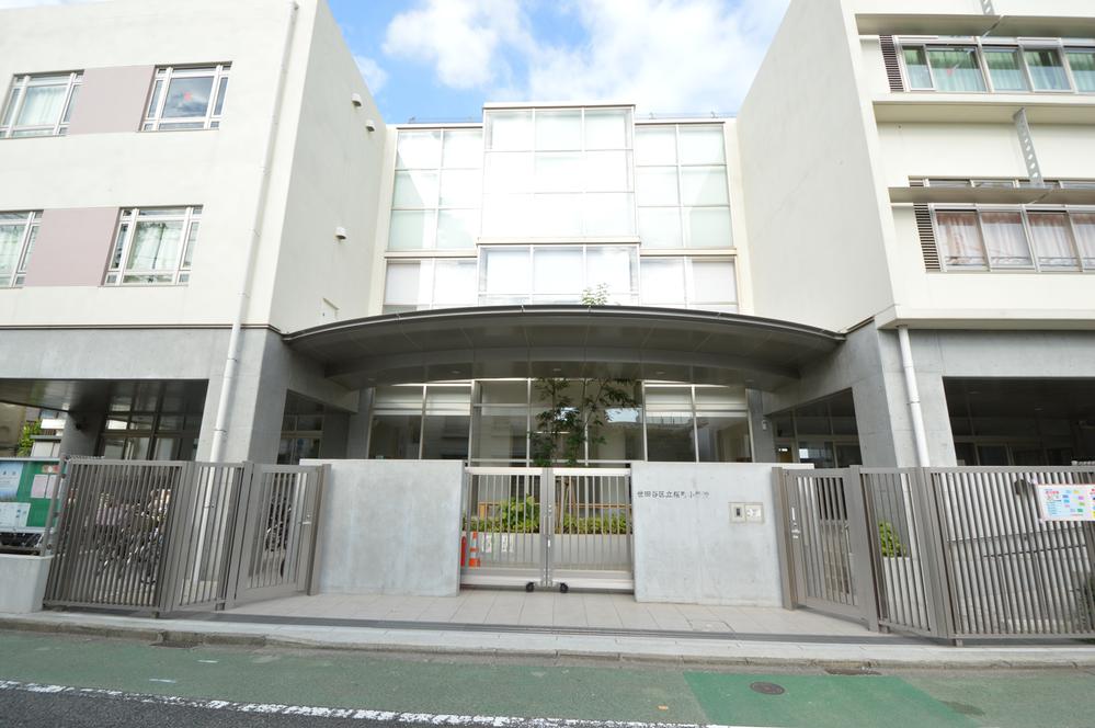 Primary school. Sakuramachi until elementary school 500m