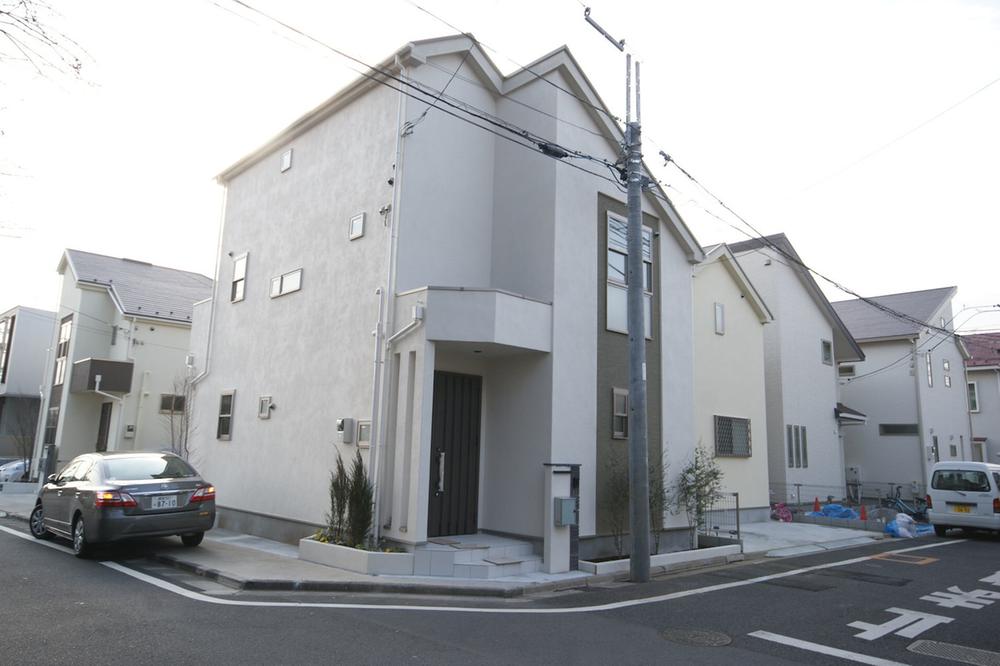 Same specifications photos (appearance). Newly built single-family Setagaya Kamisoshigaya 4-chome. It will be limited to 1 building. Completion is scheduled for the end of April 2014, There are those who can see the example of construction, which was completed in near you. Keio is "Sengawa" station walk 18 minutes of good location.