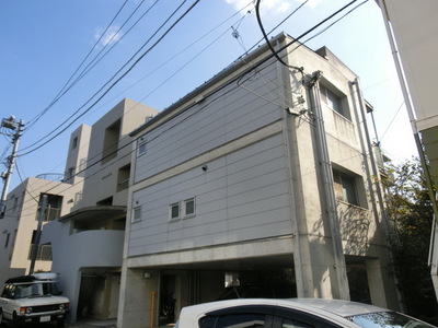 Building appearance. Reinforced Concrete ・ This apartment with lift