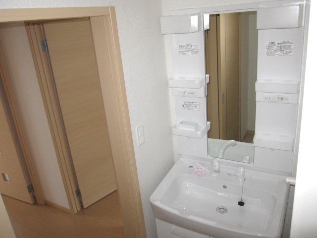 Washroom. It is with convenient independent wash basin