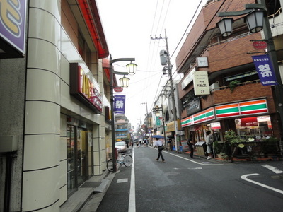 Convenience store. 550m to Seven-Eleven (convenience store)