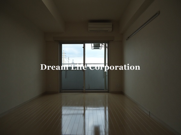 Other room space.  ※ In fact the we use the photos in the same building may be different.