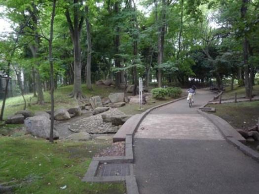 park. 1262m to Komazawa Rokusen park