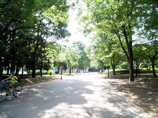 park. Tokyo 480m to stand Kinutakoen