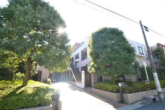 Local appearance photo. Timber ・ It is a low-rise apartment nestled in the lush green environment surrounded by planting.