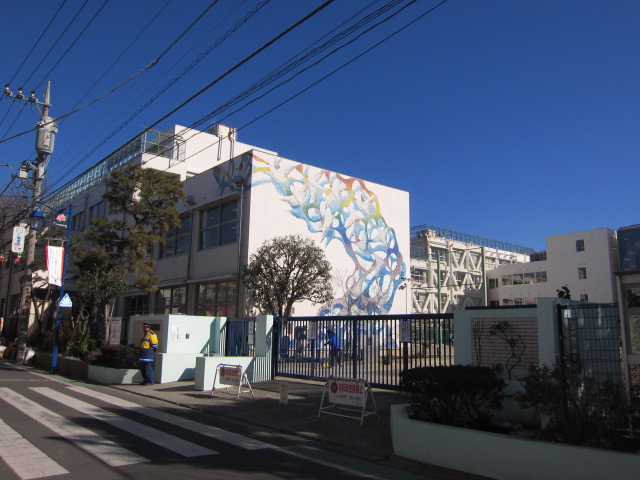 Primary school. 1207m to Setagaya Ward Futakotamagawa elementary school (elementary school)