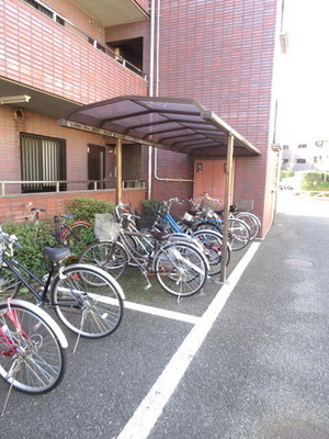 Security. Bicycle-parking space