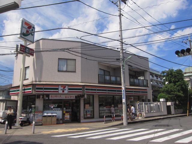 Convenience store. Seven-Eleven Setagaya Tamagawa store up (convenience store) 96m